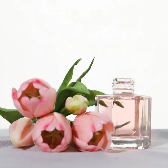 50ml 100ml 150ml 200ml Botella difusora ámbar Botella difusora de láminas Botella de vidrio de perfume Botellas de fragancia